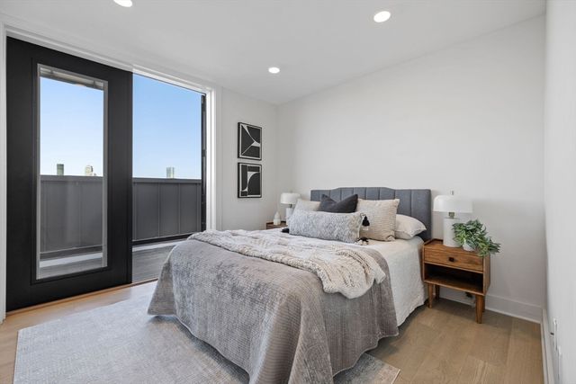 85 Willow Court PH501, Boston, MA 02125