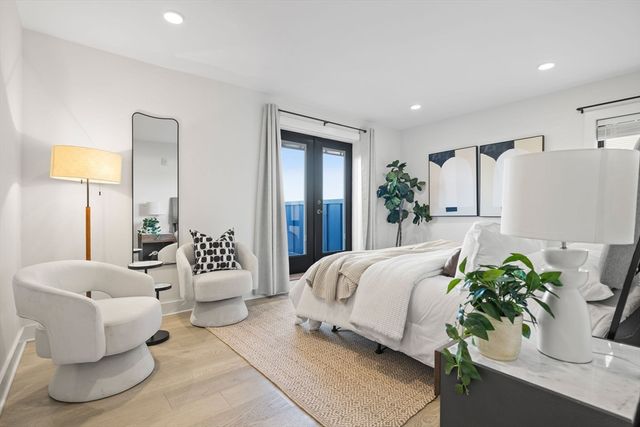 85 Willow Court PH501, Boston, MA 02125