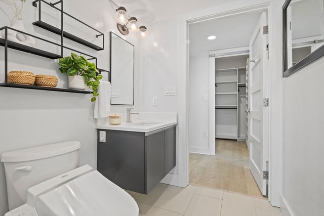 85 Willow Court PH501, Boston, MA 02125