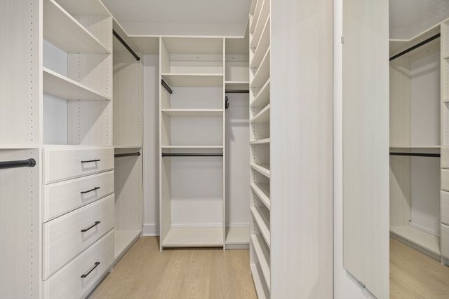 85 Willow Court PH501, Boston, MA 02125