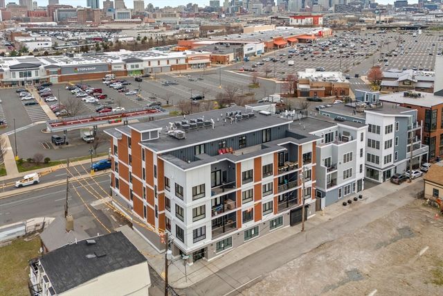 85 Willow Court PH501, Boston, MA 02125