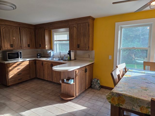 403 Millville Rd, Uxbridge, MA 01569