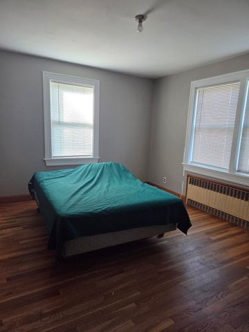 403 Millville Rd, Uxbridge, MA 01569
