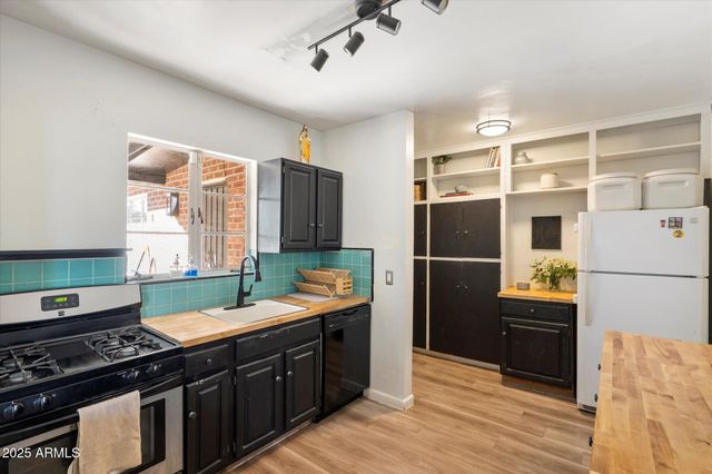 1405 E OSBORN Road, Phoenix, AZ 85014