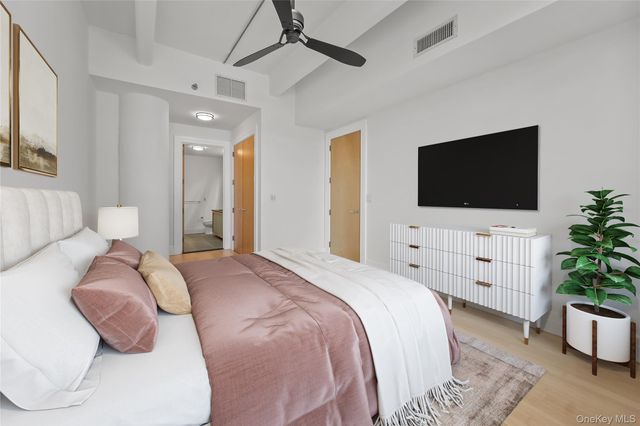 70 Washington Street 8B, Brooklyn, NY 11201