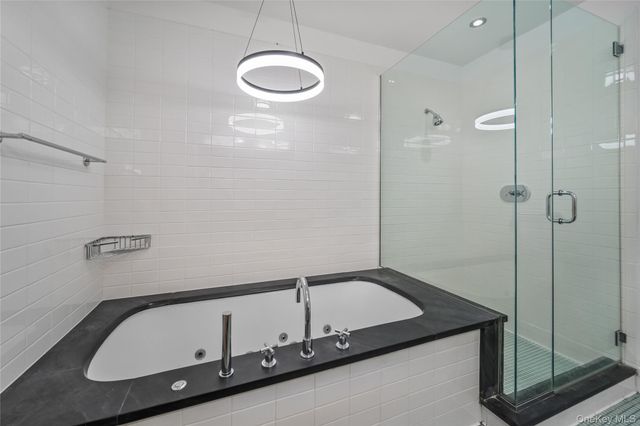 70 Washington Street 8B, Brooklyn, NY 11201