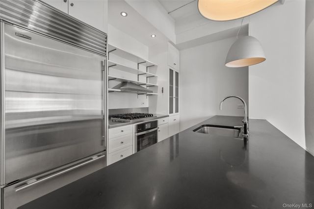 70 Washington Street 8B, Brooklyn, NY 11201