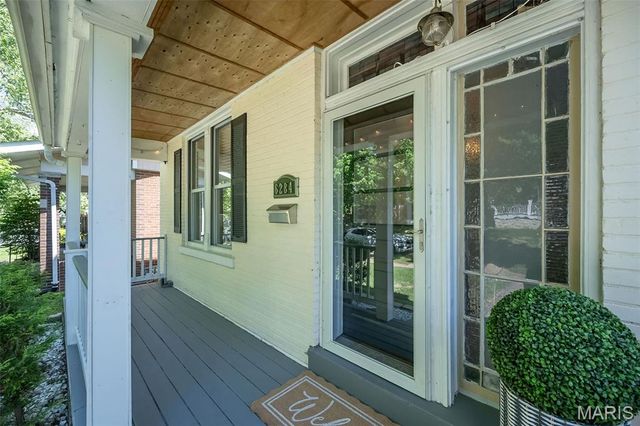 6284 Reber Place, St Louis, MO 63139