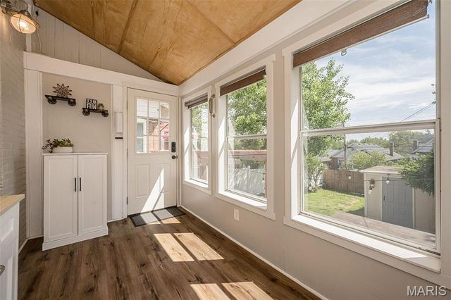 6284 Reber Place, St Louis, MO 63139