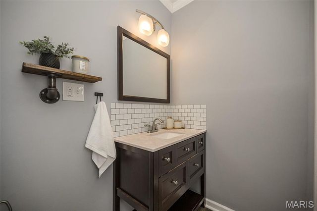 6284 Reber Place, St Louis, MO 63139