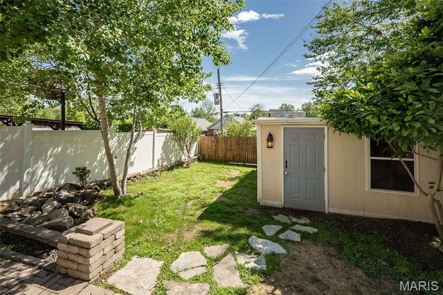 6284 Reber Place, St Louis, MO 63139