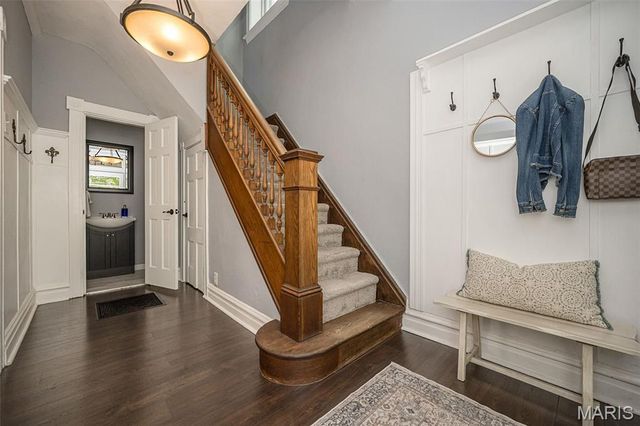 6284 Reber Place, St Louis, MO 63139