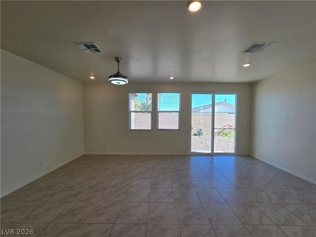 8910 Lucky Crest Street, Las Vegas, NV 89113