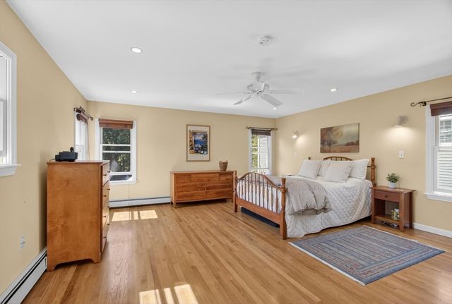12 Middle St, Lexington, MA 02421