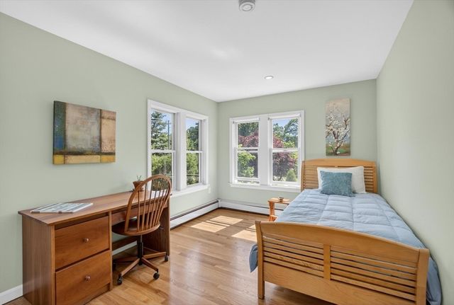 12 Middle St, Lexington, MA 02421