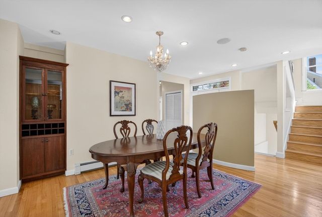 12 Middle St, Lexington, MA 02421