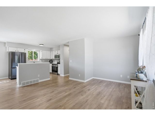 4221 Lake Mead Dr, Greeley, CO 80634