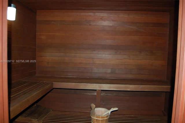 7350 SW 89th St 1908S, Miami, FL 33156