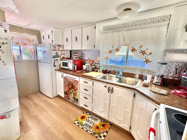 10540 E APACHE Trail 169, Apache Junction, AZ 85120