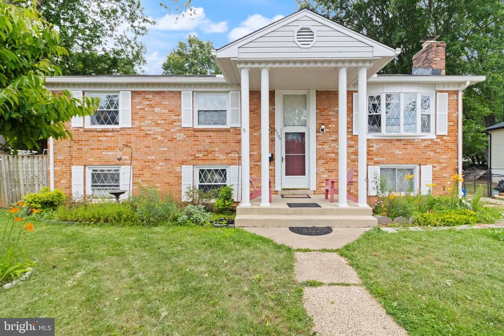 9709 LOUDOUN AVE, Manassas, VA 20109