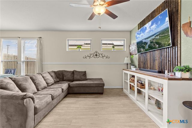 1324 Lakeway Crossing Drive, Temple, TX 76502