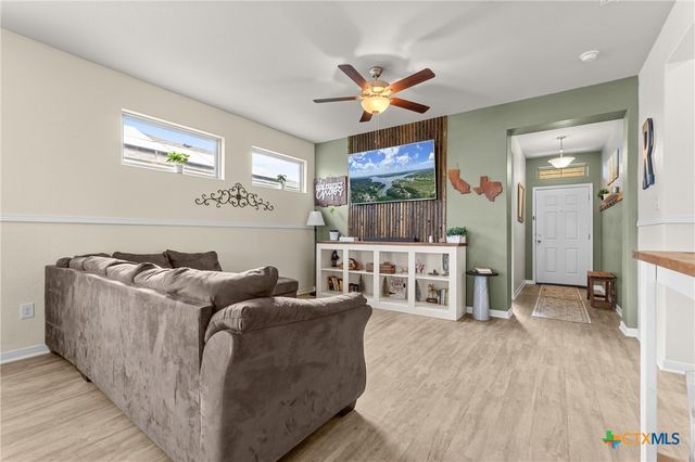 1324 Lakeway Crossing Drive, Temple, TX 76502