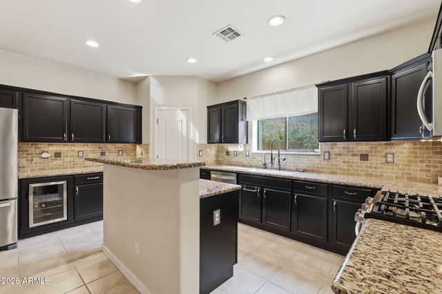 7053 N 7TH Avenue, Phoenix, AZ 85021