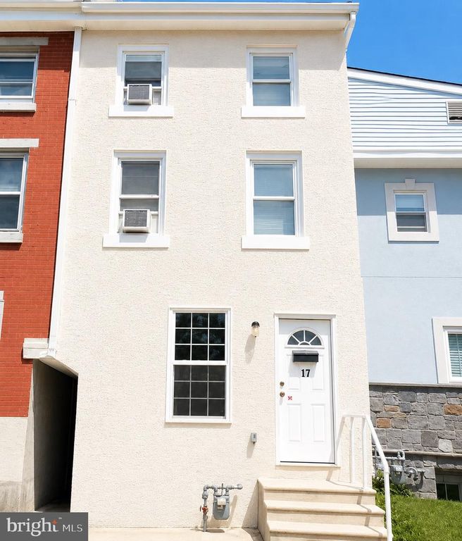 17 W OAK ST, Norristown, PA 19401