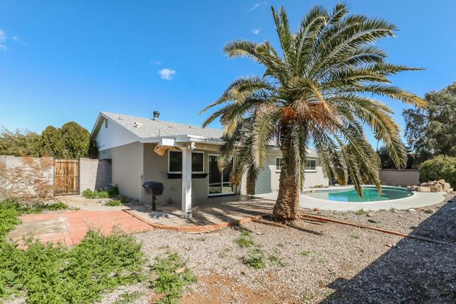 1323 W Rosemonte Drive, Phoenix, AZ 85027