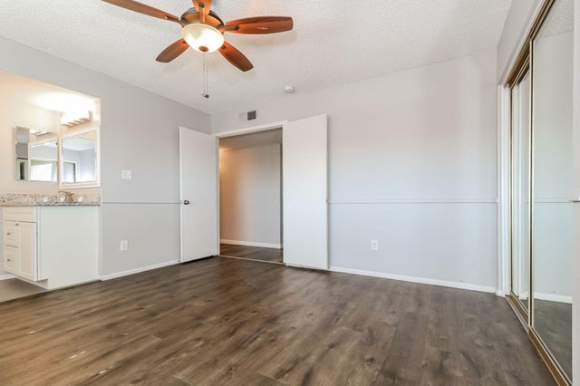 1323 W Rosemonte Drive, Phoenix, AZ 85027