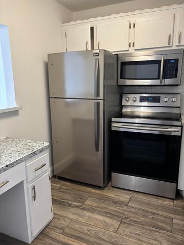 218 Windsor, West Palm Beach, FL 33417