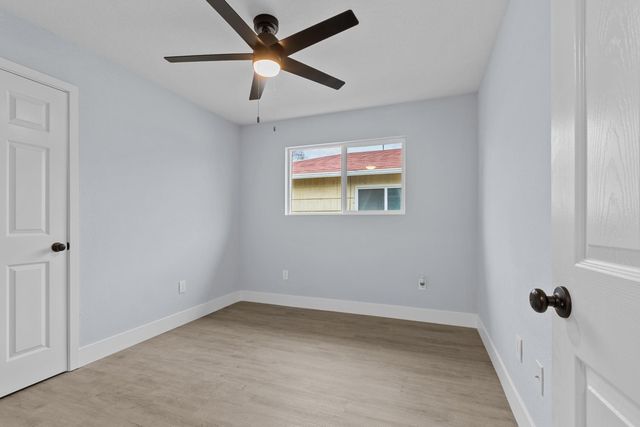 6907 Coronation Ct, Rio Linda, CA 95673