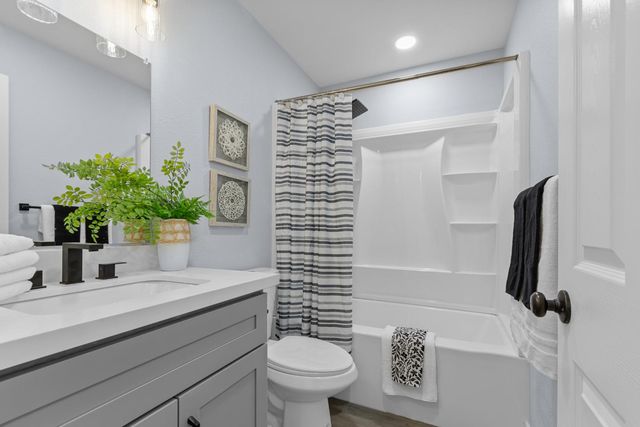 6907 Coronation Ct, Rio Linda, CA 95673