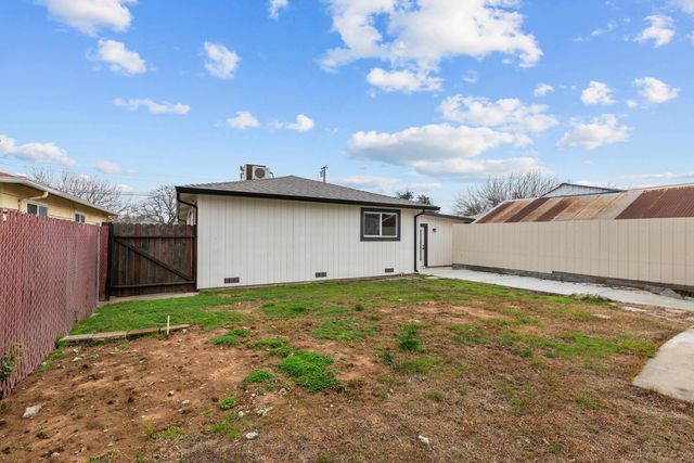 6907 Coronation Ct, Rio Linda, CA 95673