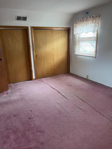 24 Stony Hill Rd, Clifton City, NJ 07013