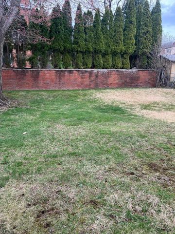 24 Stony Hill Rd, Clifton City, NJ 07013