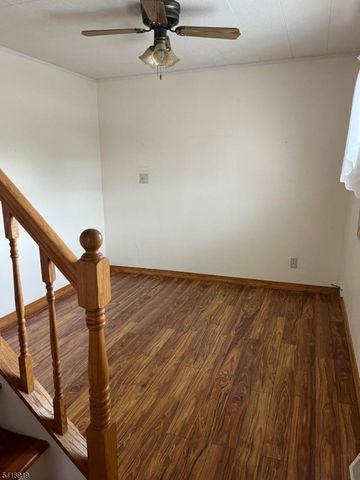 24 Stony Hill Rd, Clifton City, NJ 07013