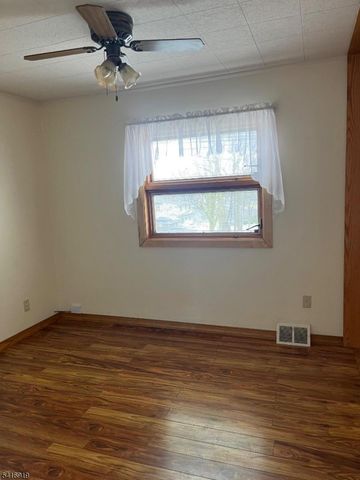 24 Stony Hill Rd, Clifton City, NJ 07013