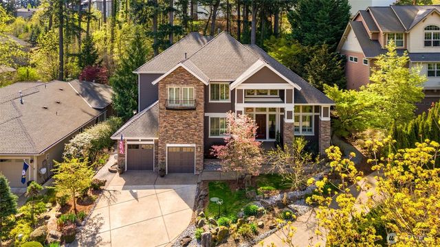 5823 NW Inglewood Court, Camas, WA 98607