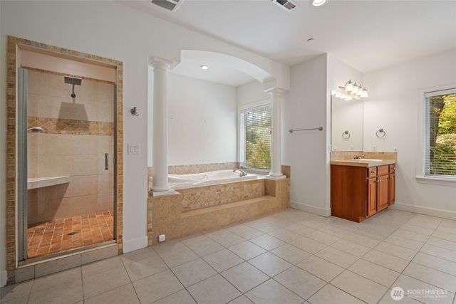 5823 NW Inglewood Court, Camas, WA 98607