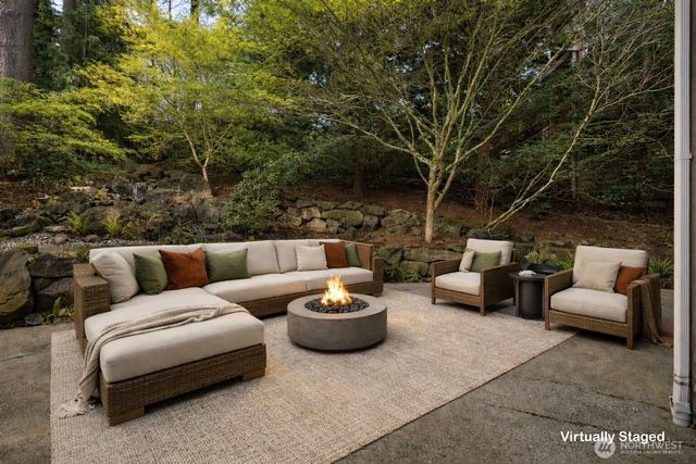 5823 NW Inglewood Court, Camas, WA 98607