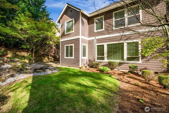 5823 NW Inglewood Court, Camas, WA 98607