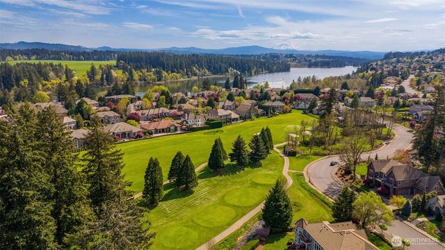 5823 NW Inglewood Court, Camas, WA 98607