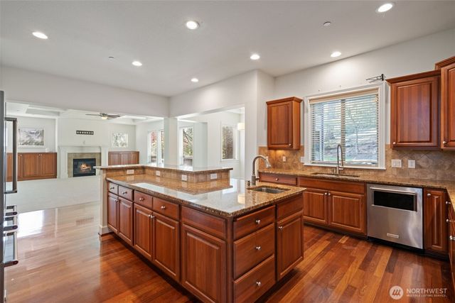 5823 NW Inglewood Court, Camas, WA 98607