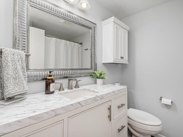 1036 Sunny Ridge Drive, Carver, MN 55315
