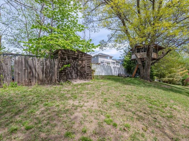 1036 Sunny Ridge Drive, Carver, MN 55315