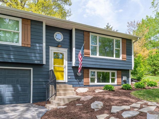 1036 Sunny Ridge Drive, Carver, MN 55315