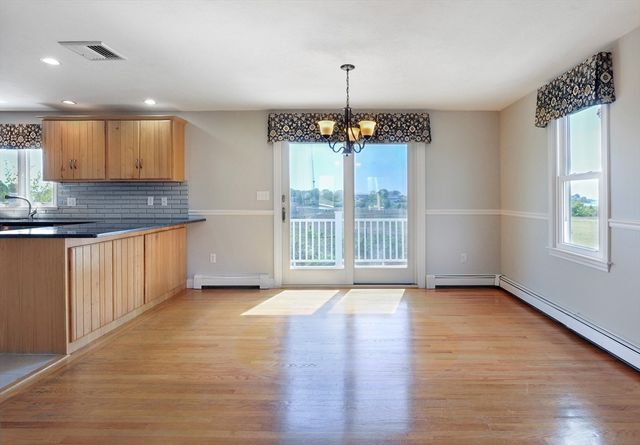 107 Newport Rd, Hull, MA 02045