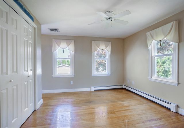 107 Newport Rd, Hull, MA 02045