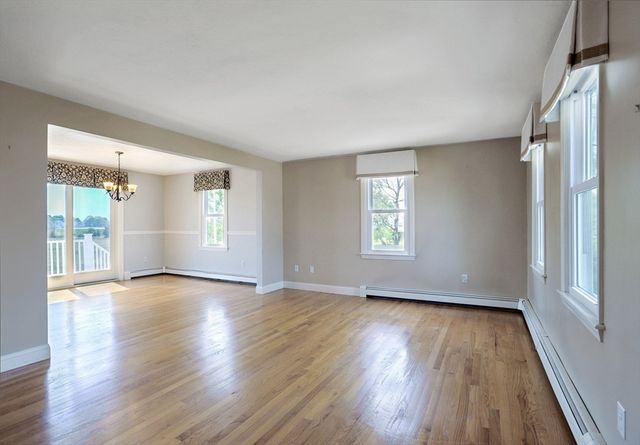 107 Newport Rd, Hull, MA 02045